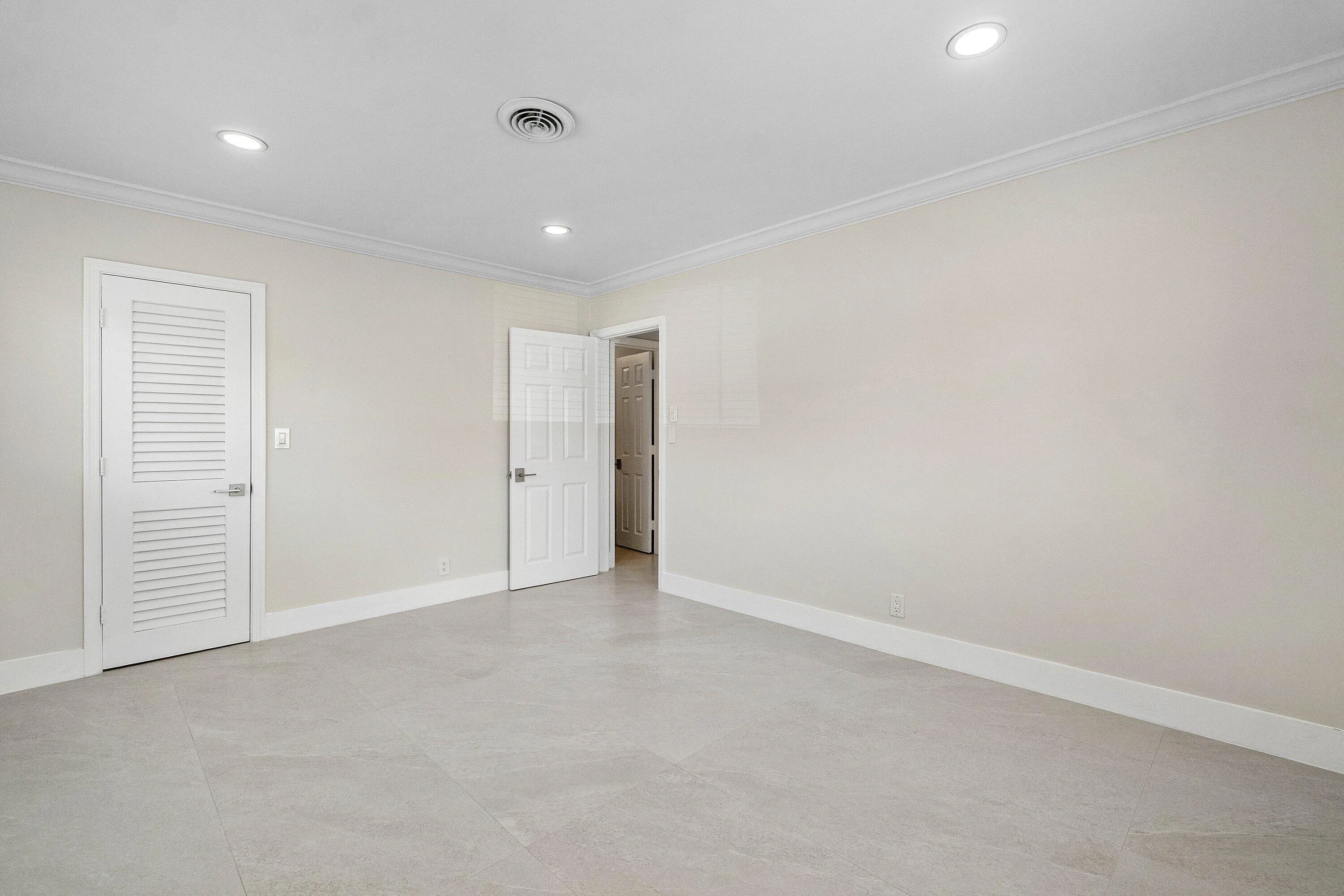 030-1525Southeast6thStreet-DeerfieldBeac