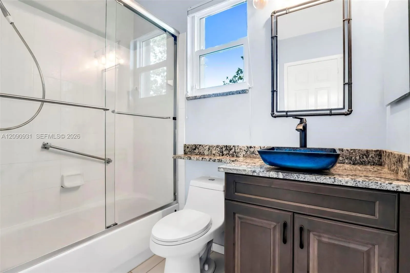 2nd Bathroom
