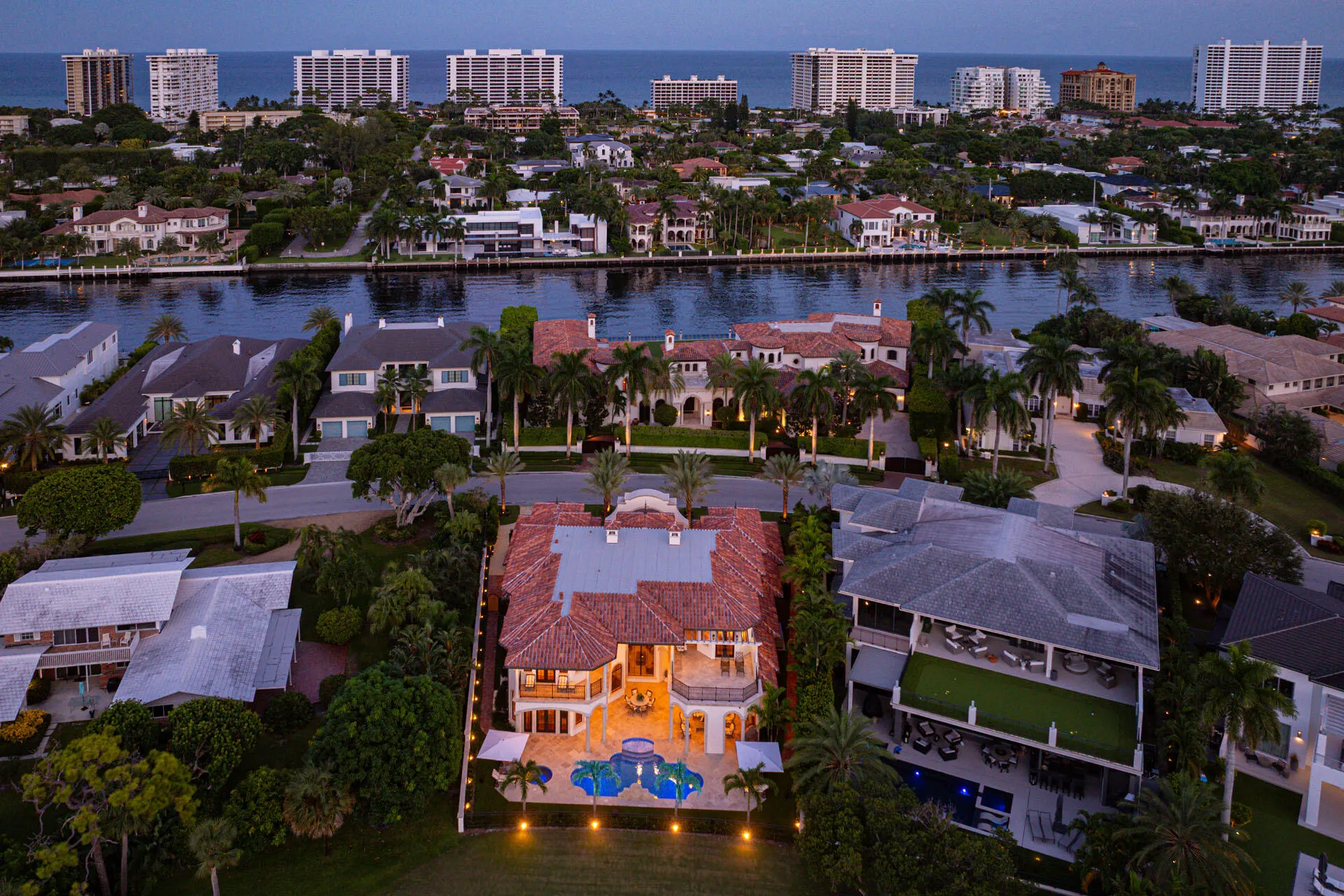 2055_Royal_Palm_Way_Dusk_17