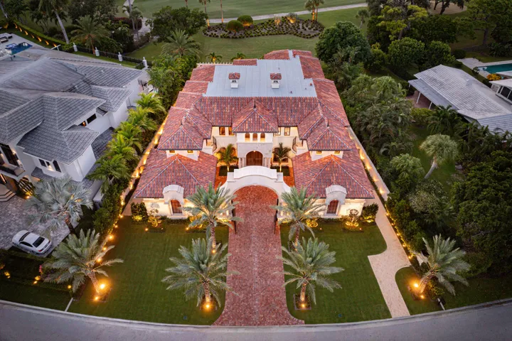 2055_Royal_Palm_Way_Dusk_16