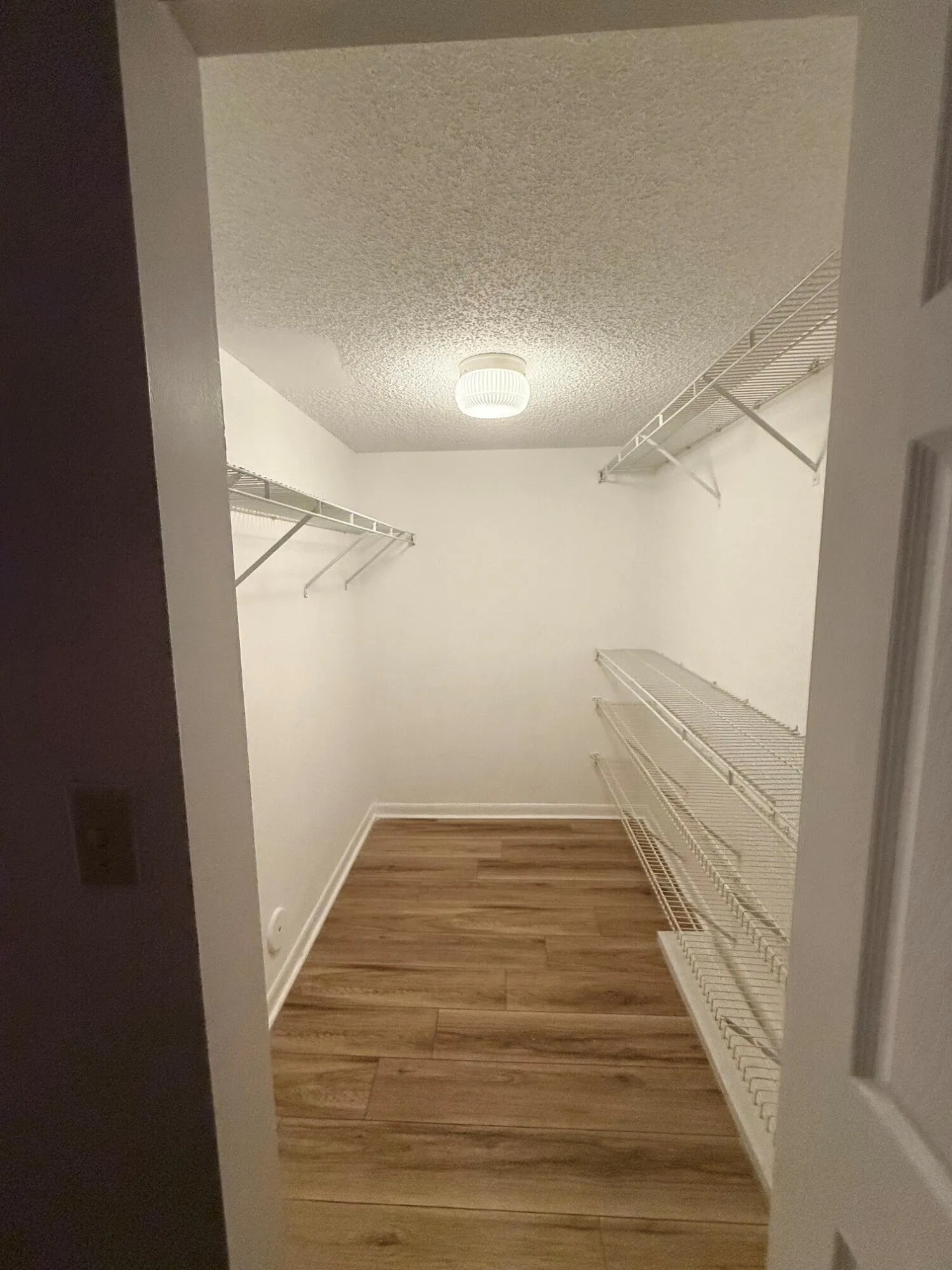 Walking Closet