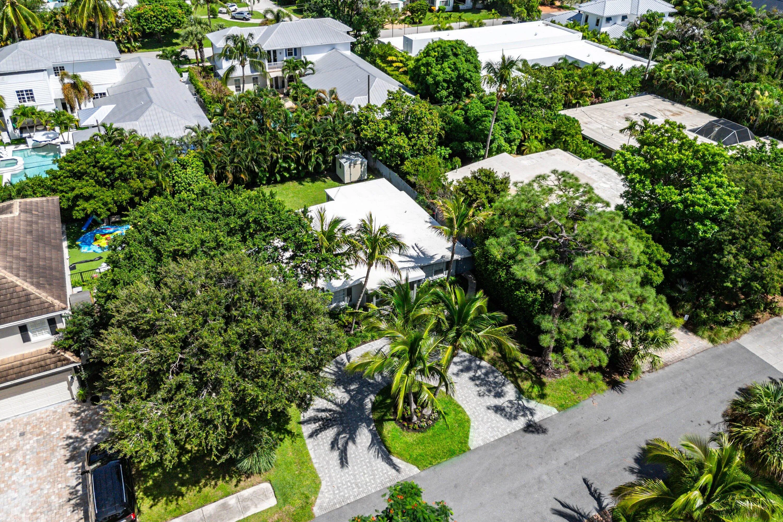 047-233LakeTerrace-DelrayBeach-FL-33444-