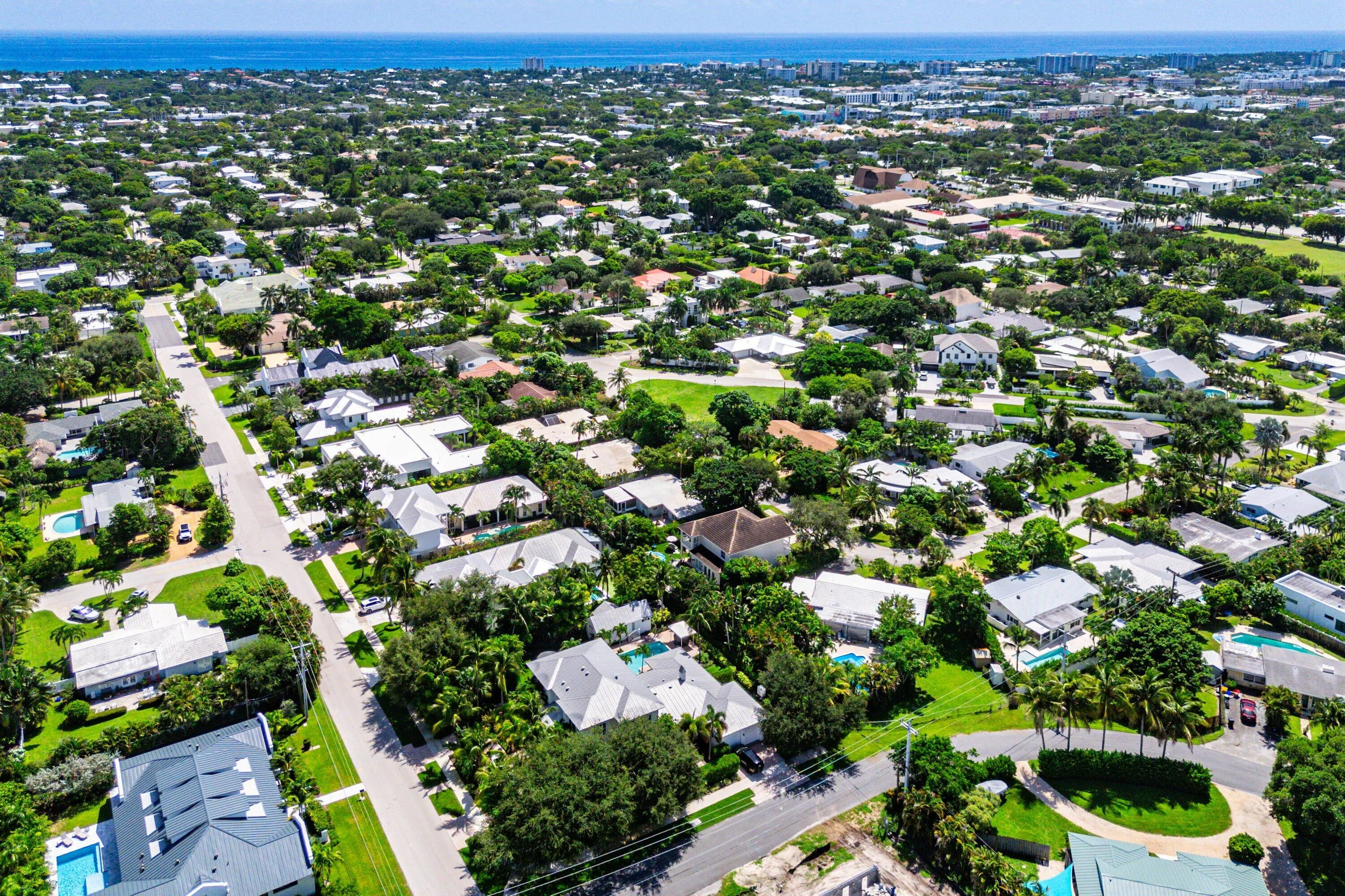 059-233LakeTerrace-DelrayBeach-FL-33444-