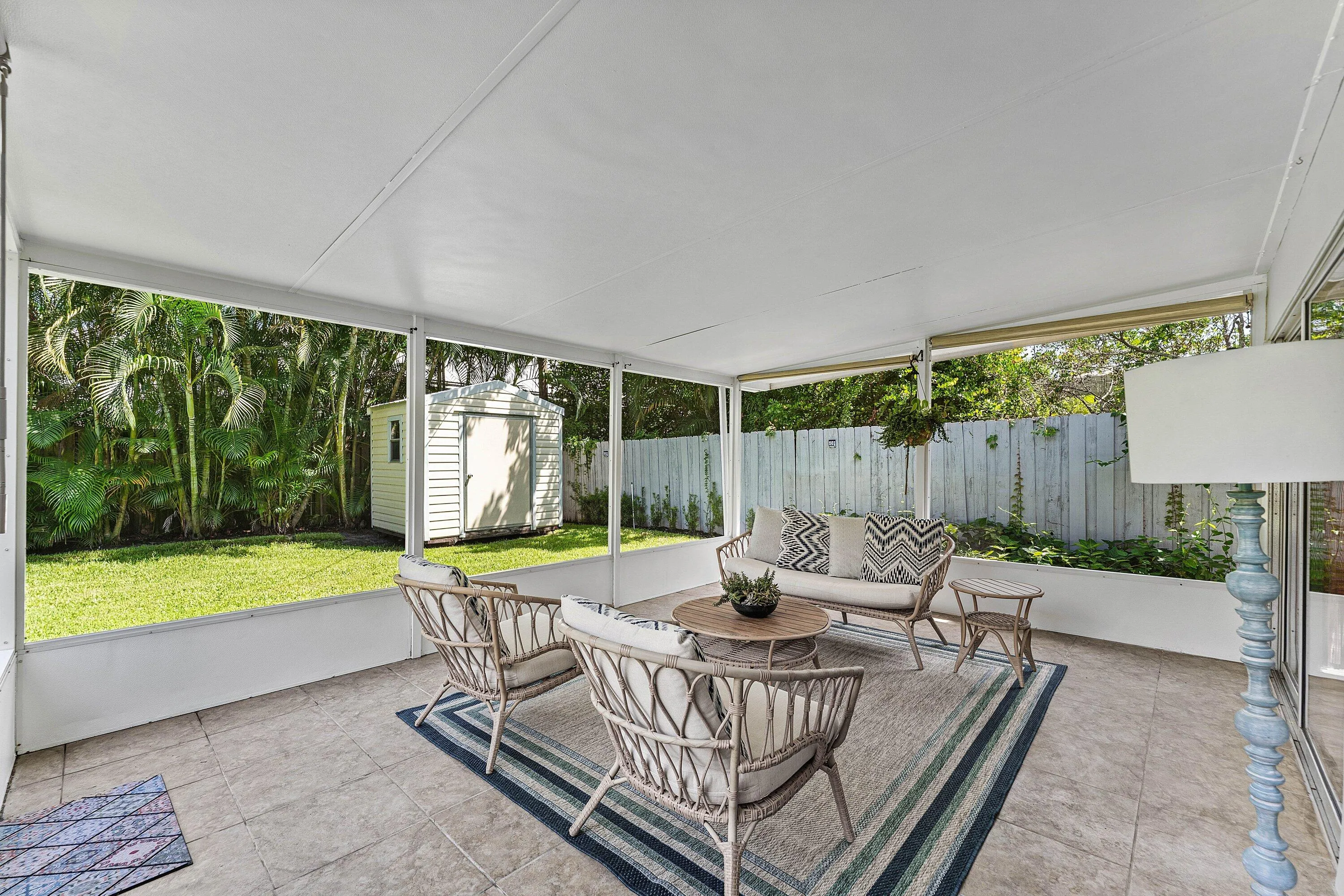 SCREENED IN PATIO