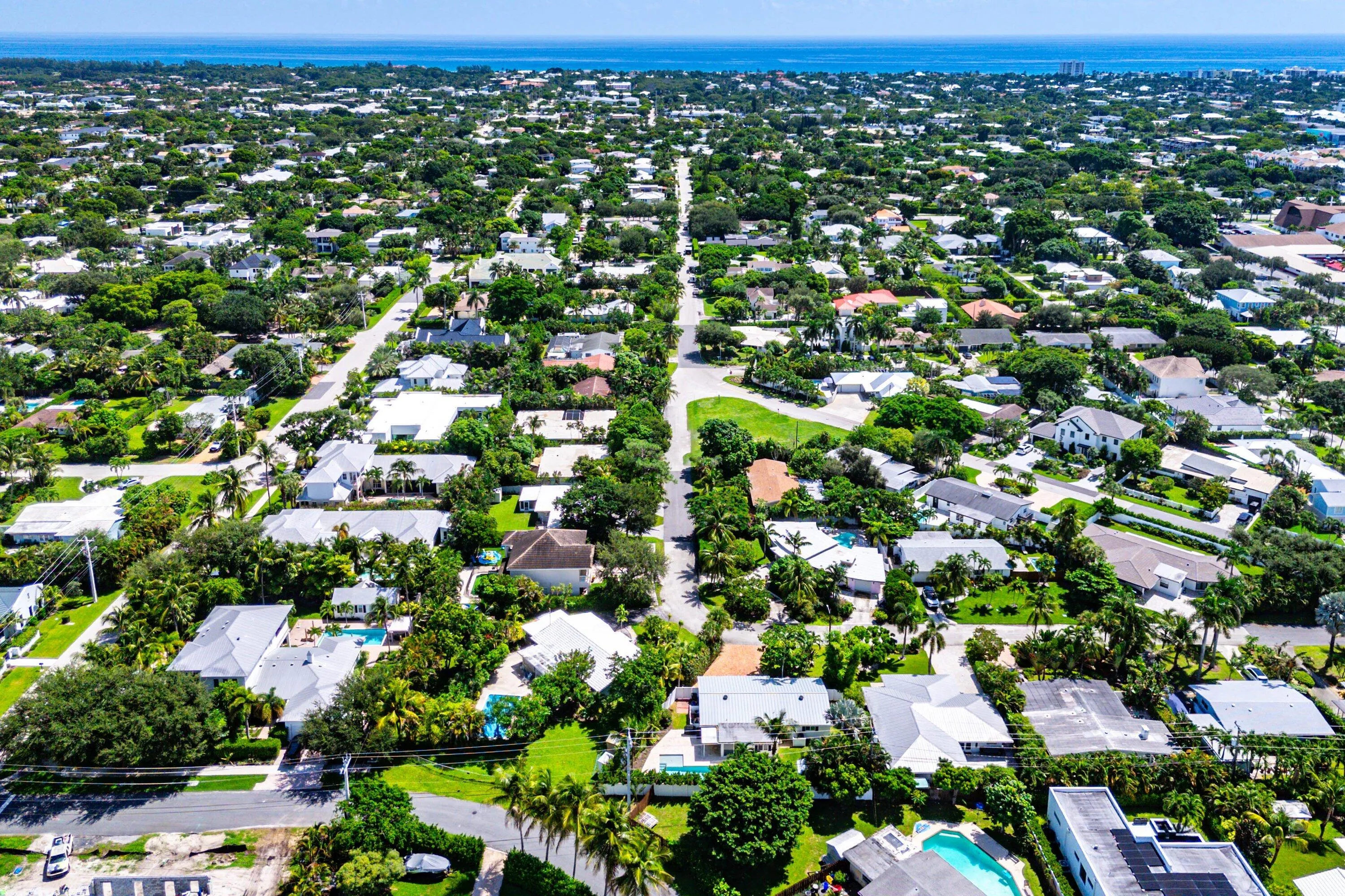 057-233LakeTerrace-DelrayBeach-FL-33444-