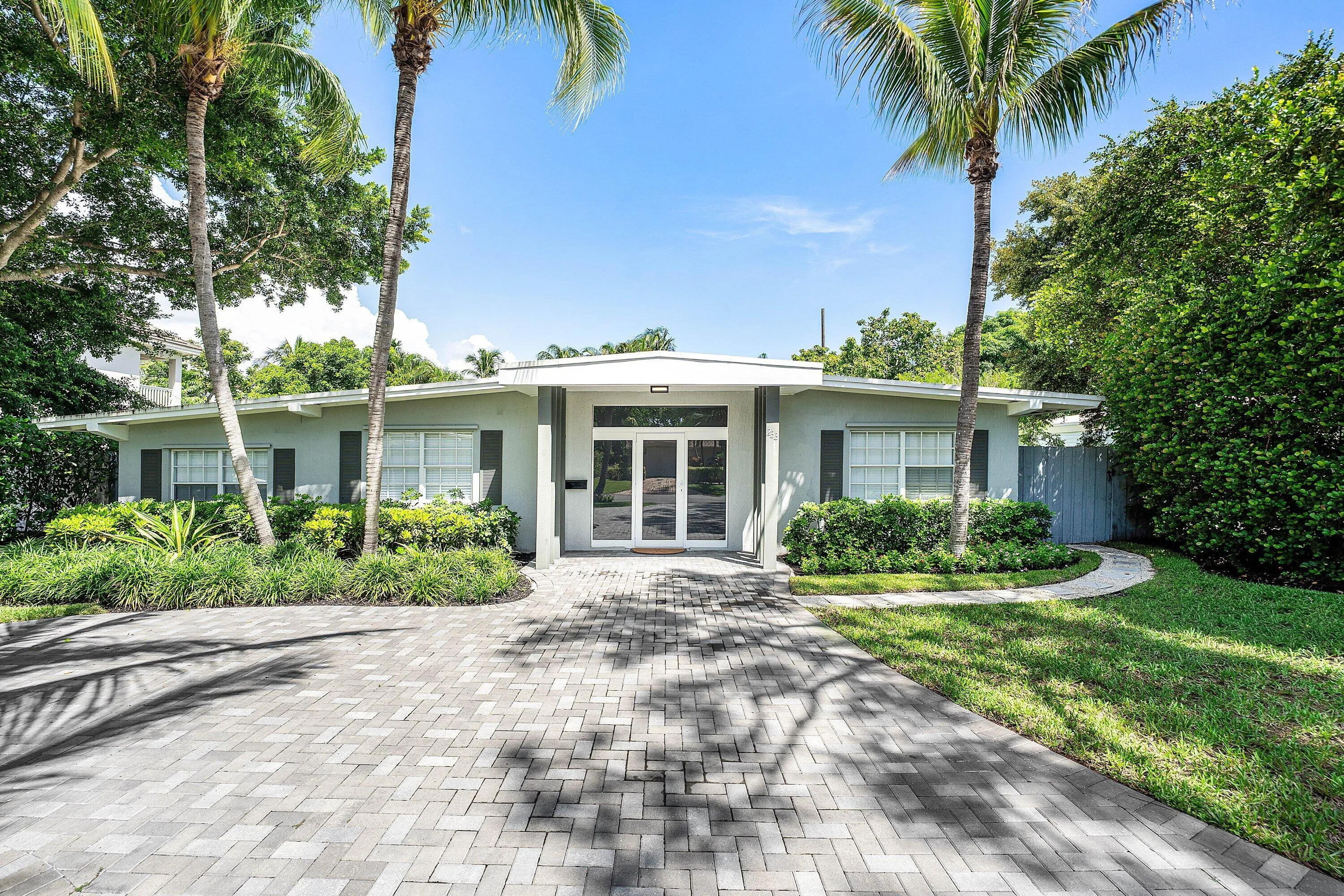 004-233LakeTerrace-DelrayBeach-FL-33444-