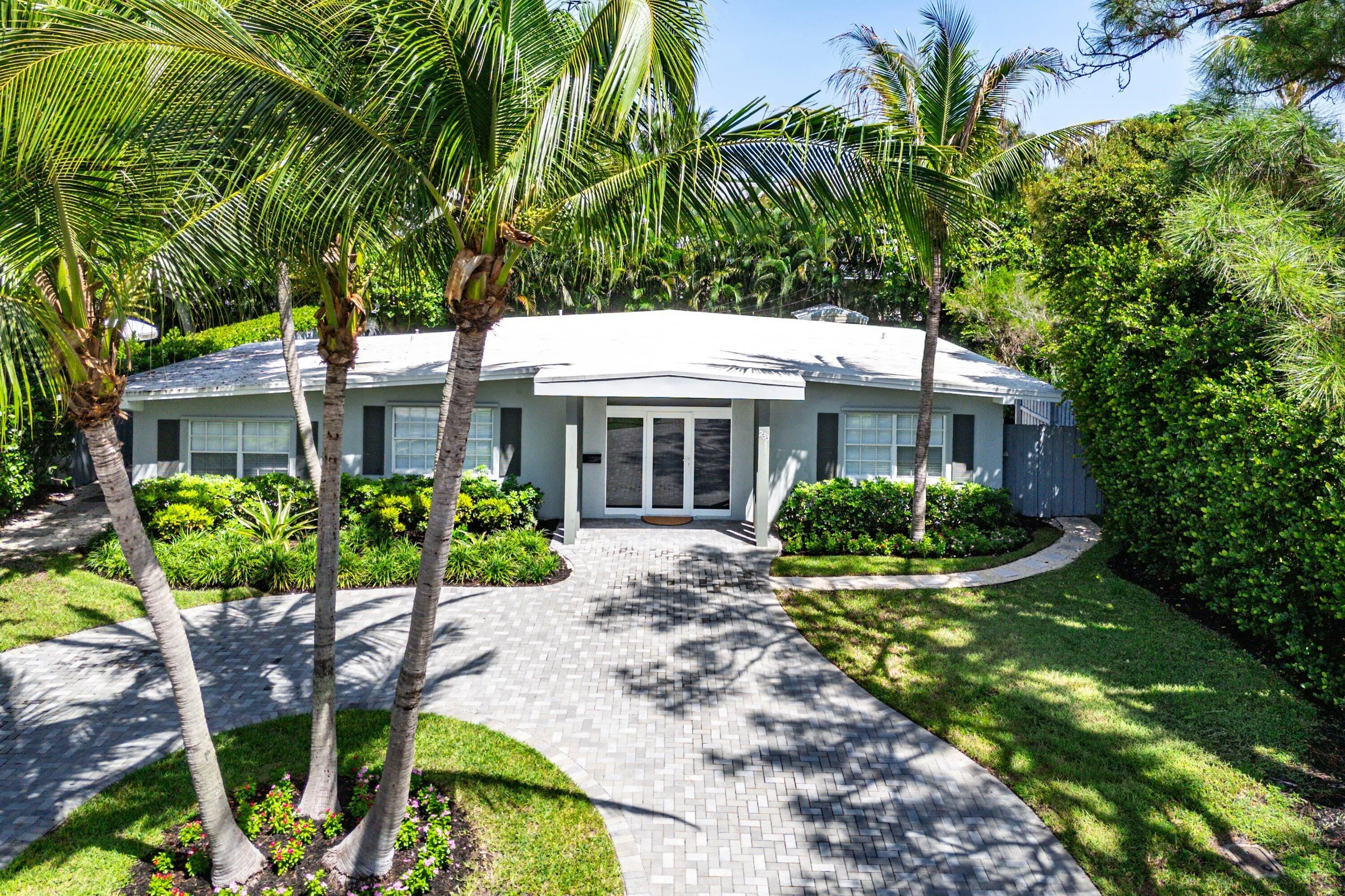 042-233LakeTerrace-DelrayBeach-FL-33444-