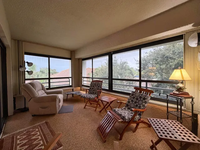 Screened Balcony