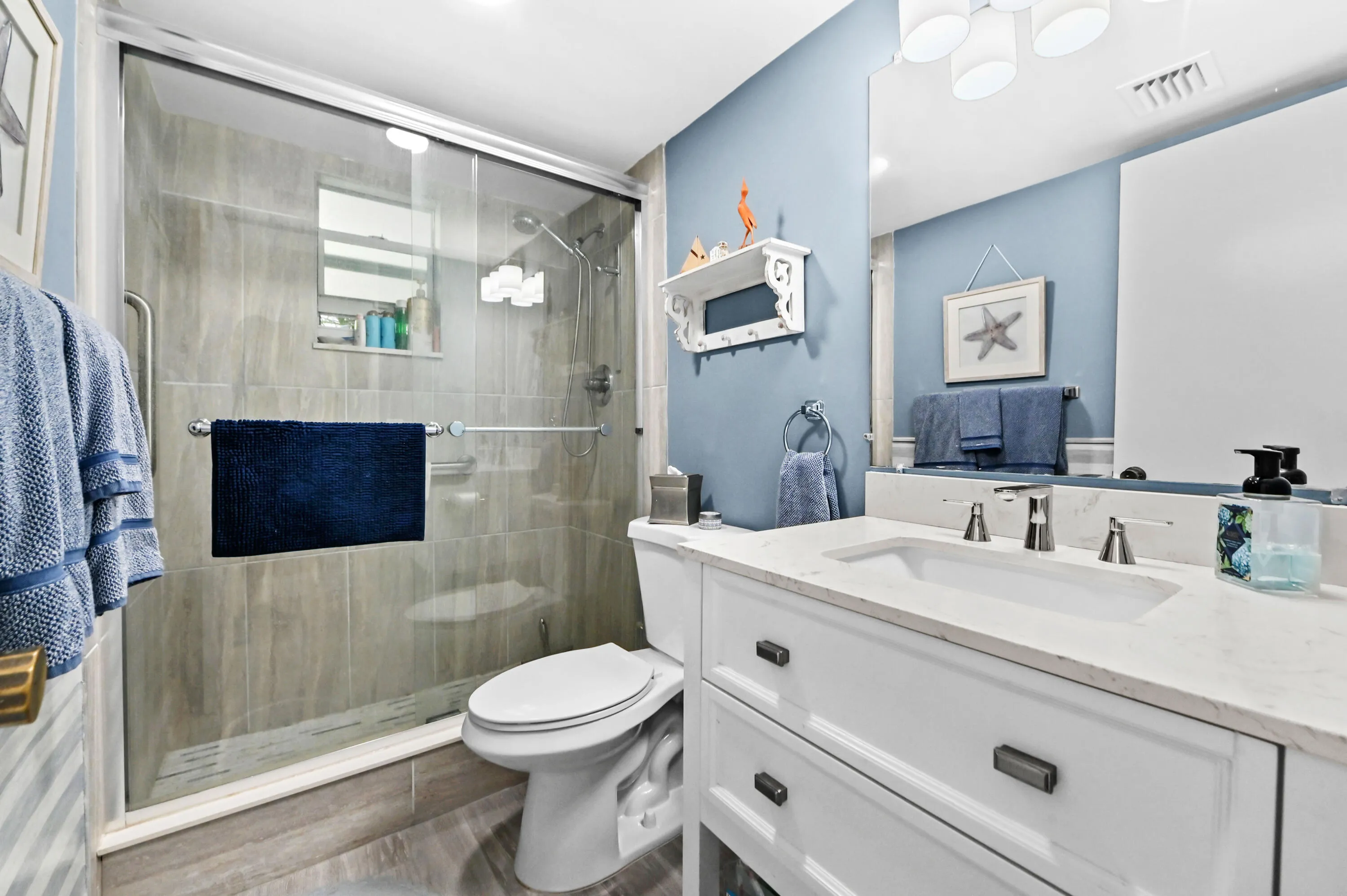 15 Bathroom 01