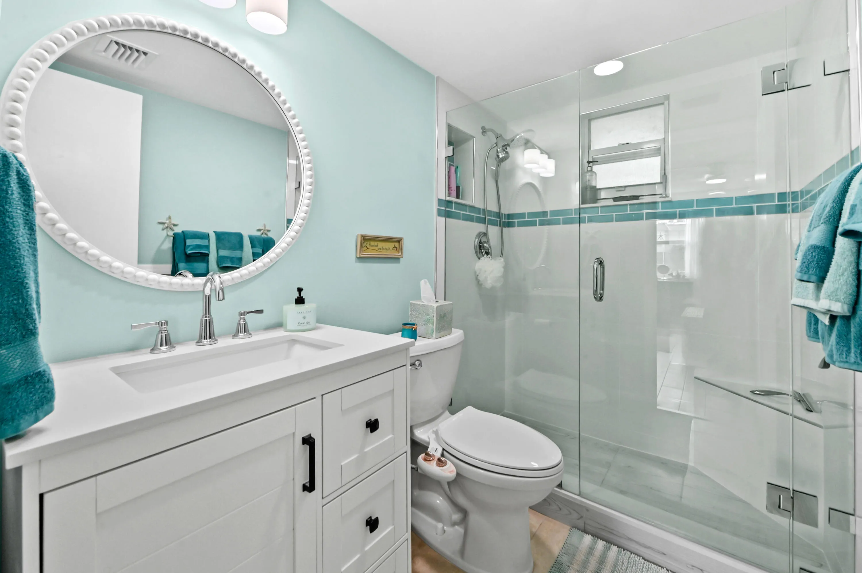 20 Bathroom 02