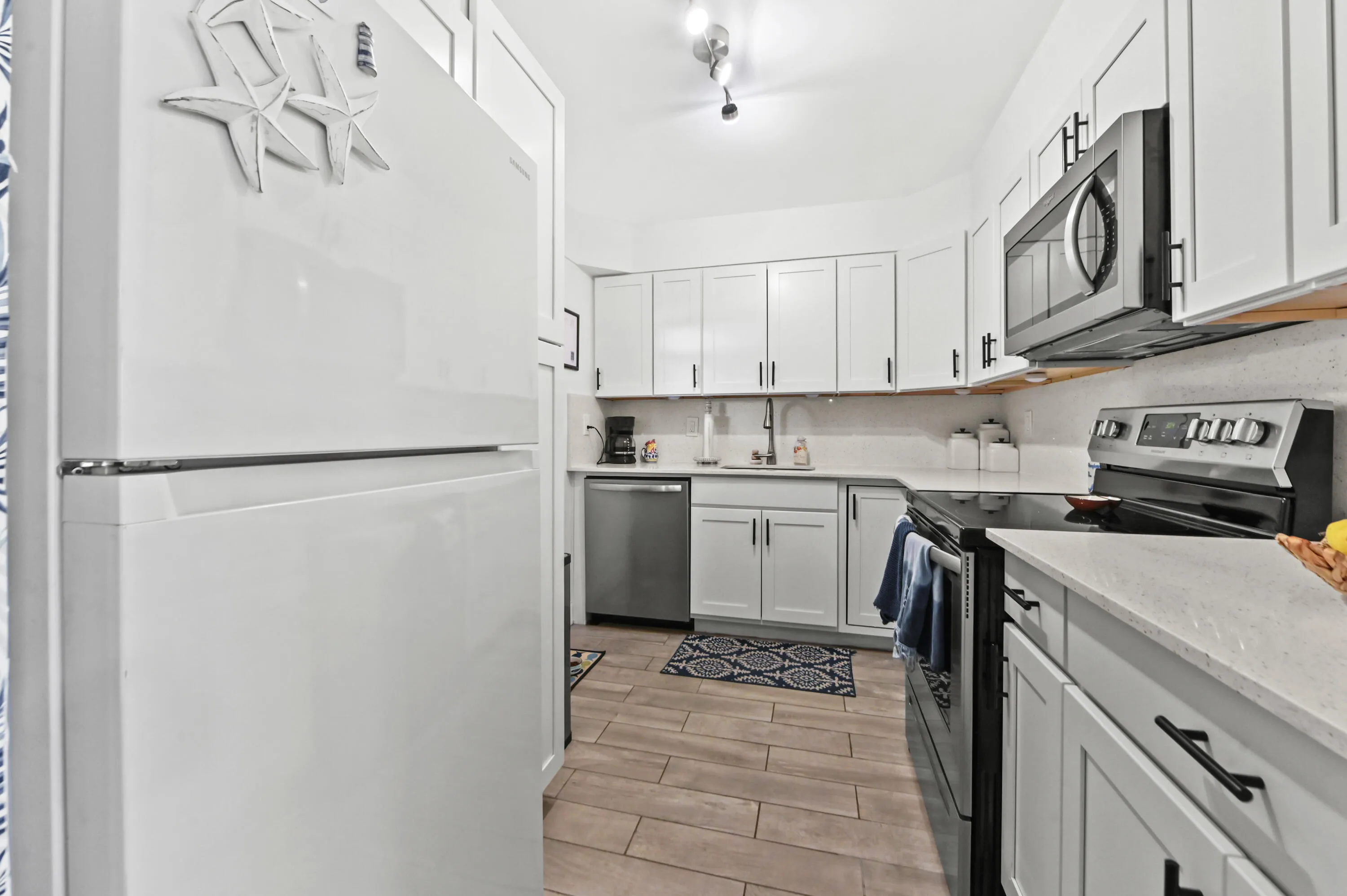06 Kitchen 01