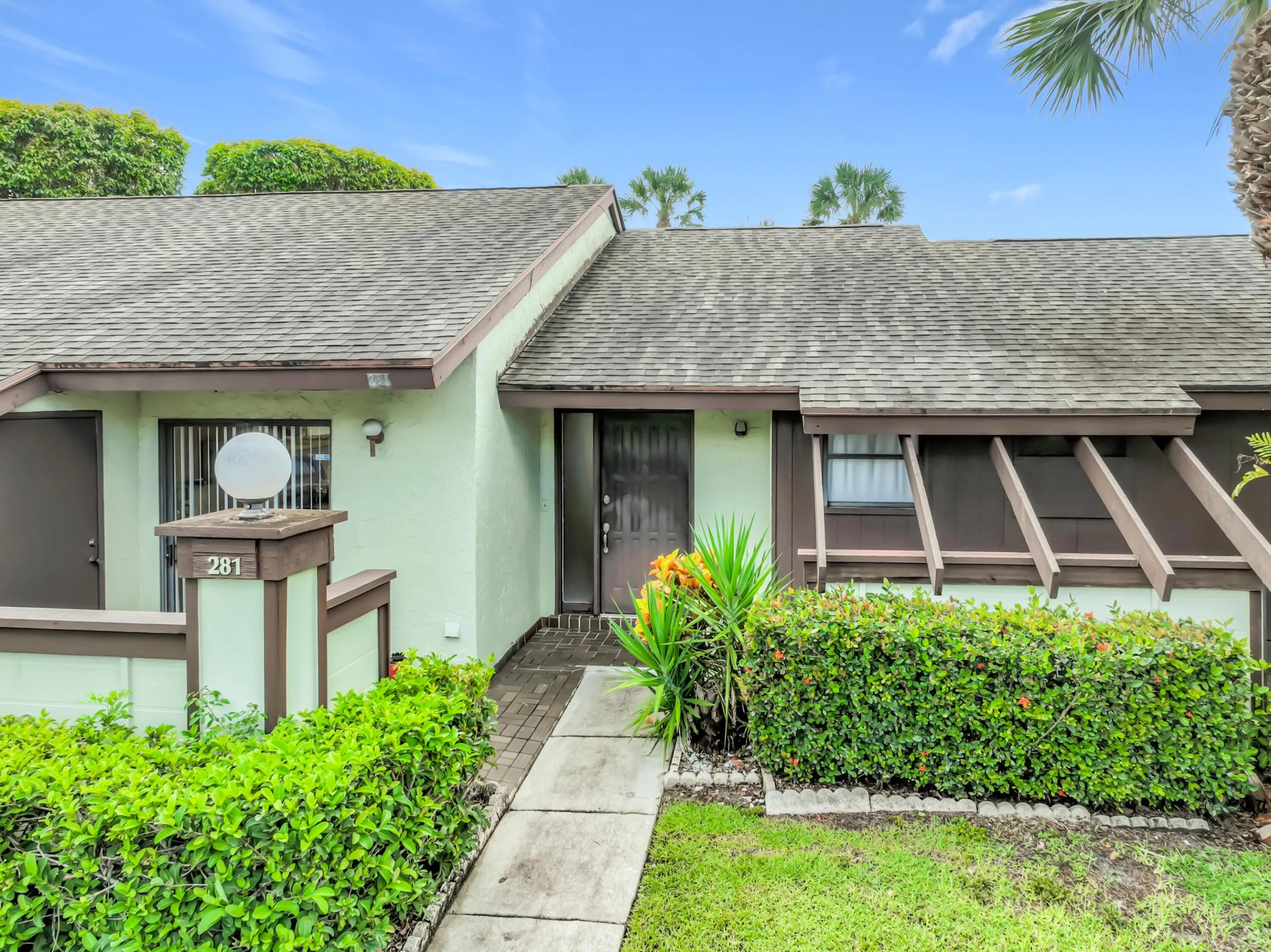 281 Amber Court-4