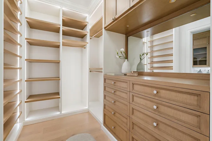 Closet