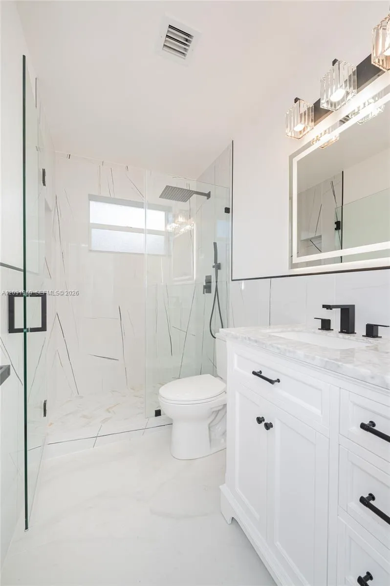 2nd Bathroom/w Walking Shower