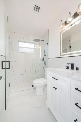 2nd Bathroom/w Walking Shower