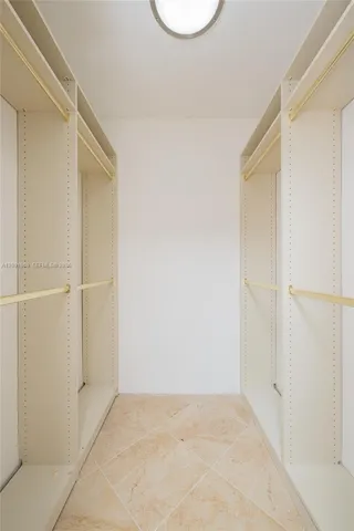 Master Walking Closet