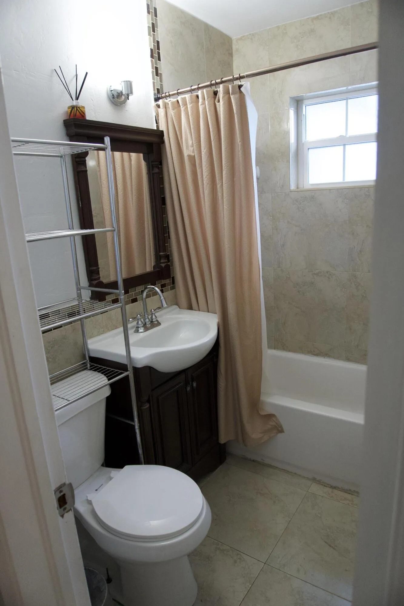 2nd Bathroom