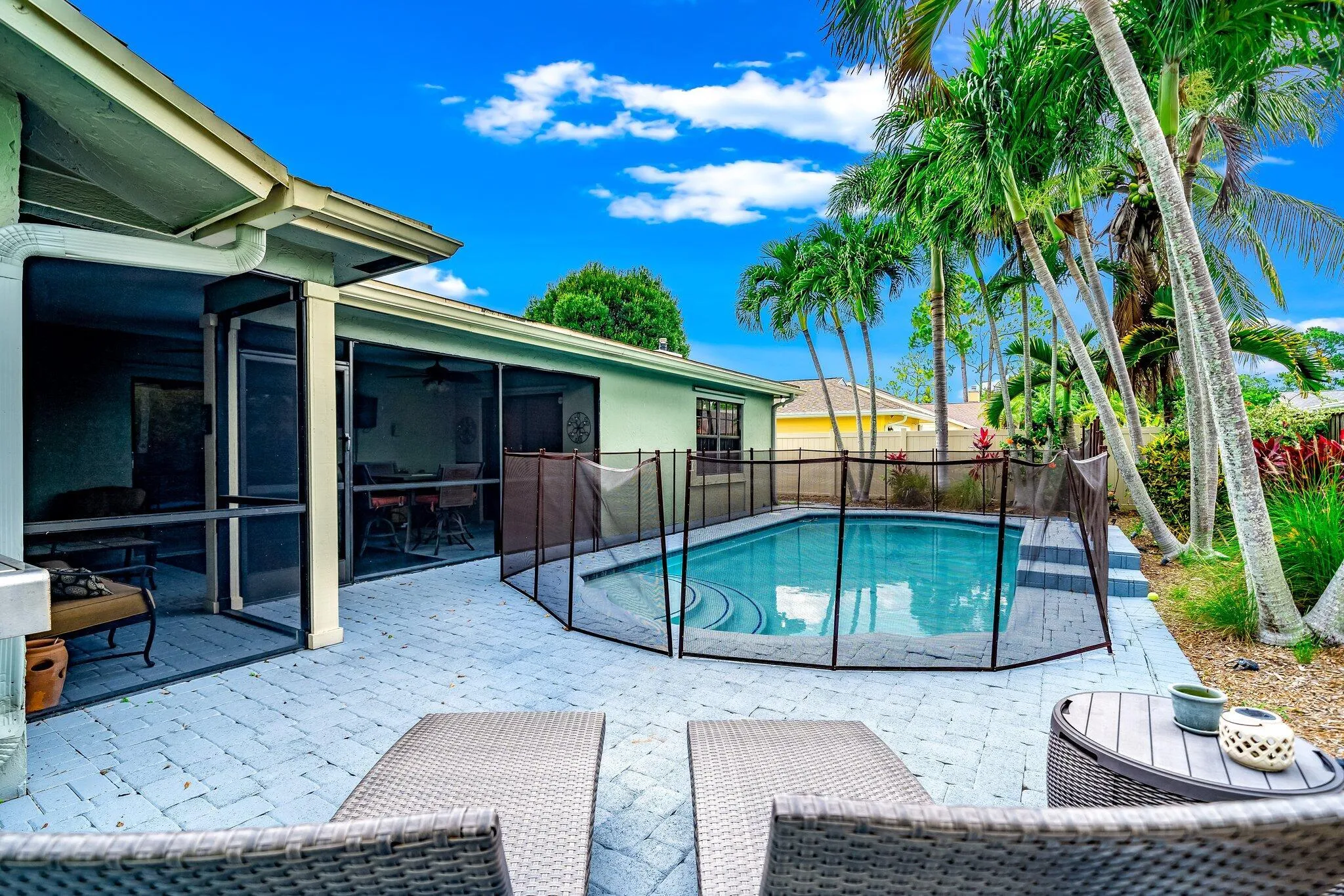 45-web-or-mls-JOY07782