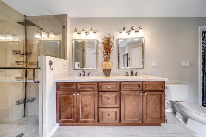 40-web-or-mls-JOY07767