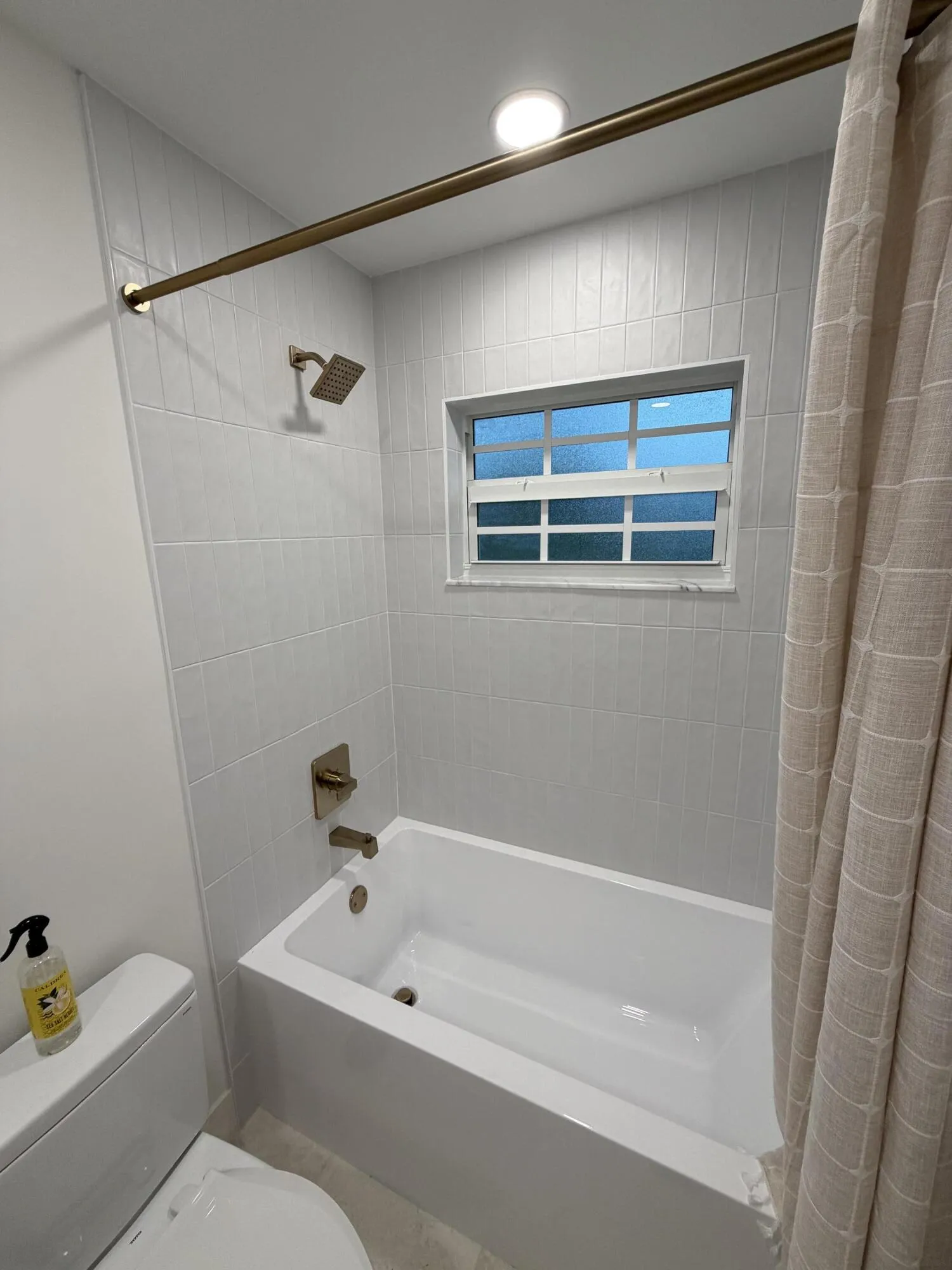 combo tub and shower