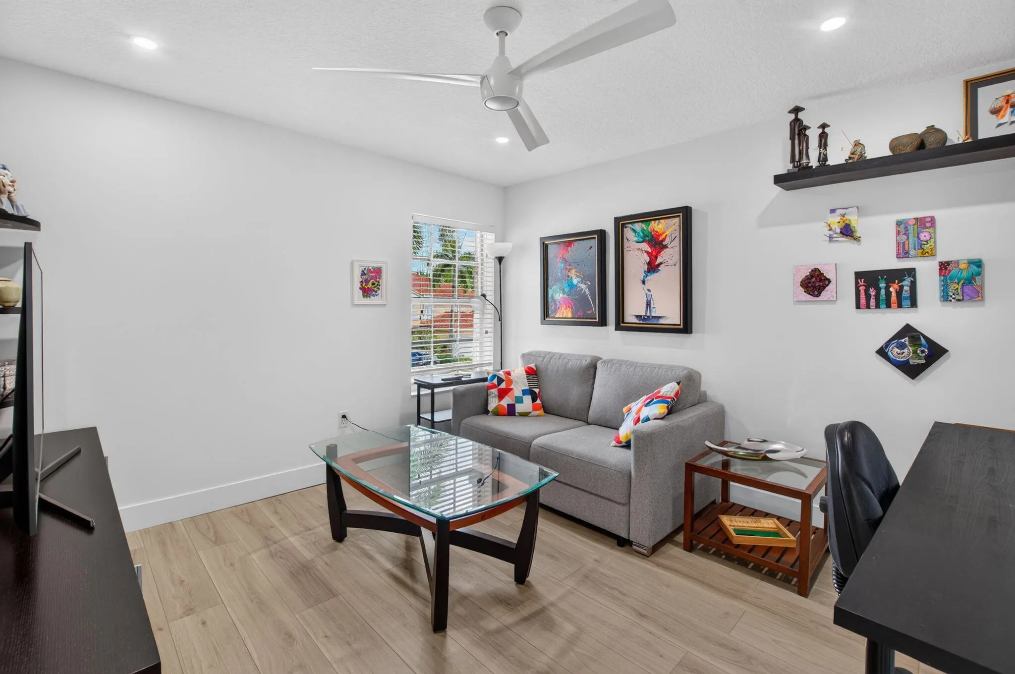 OFFICE/DEN/3RD BEDROOM