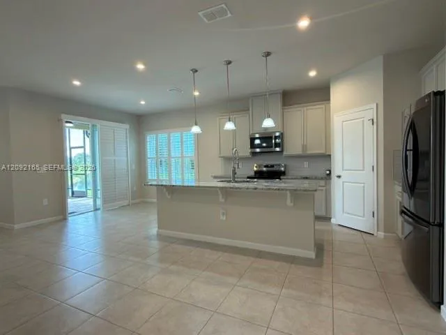 light bright and roomy