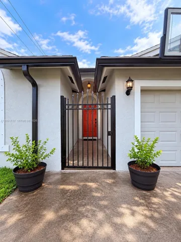 Gated entryway