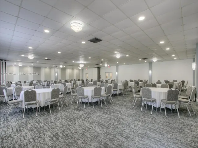 Pearl Room