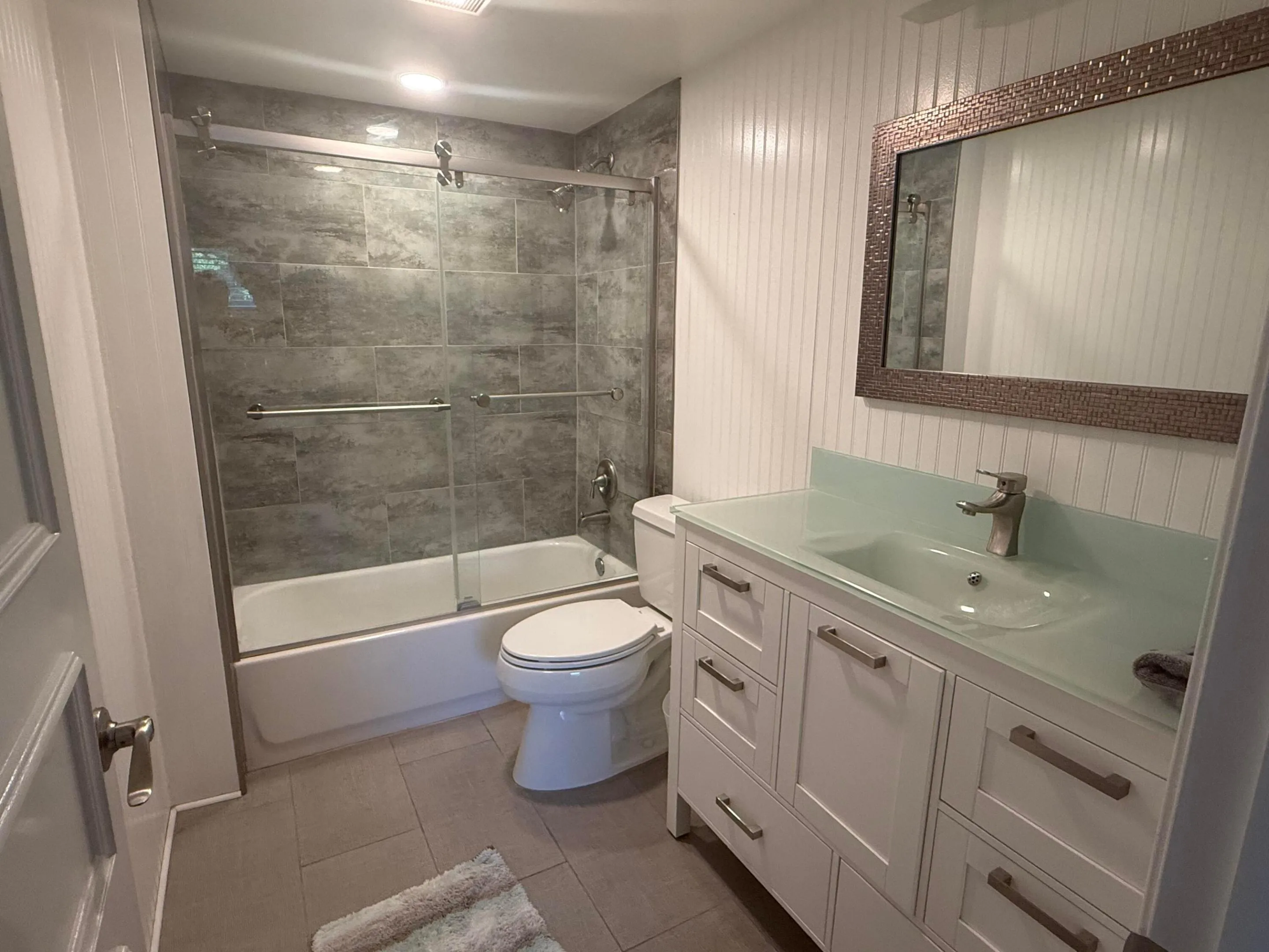 2nd Bathroom