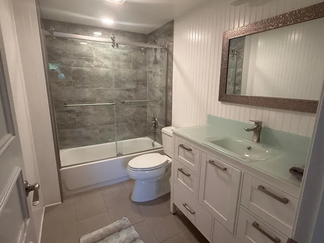 2nd Bathroom