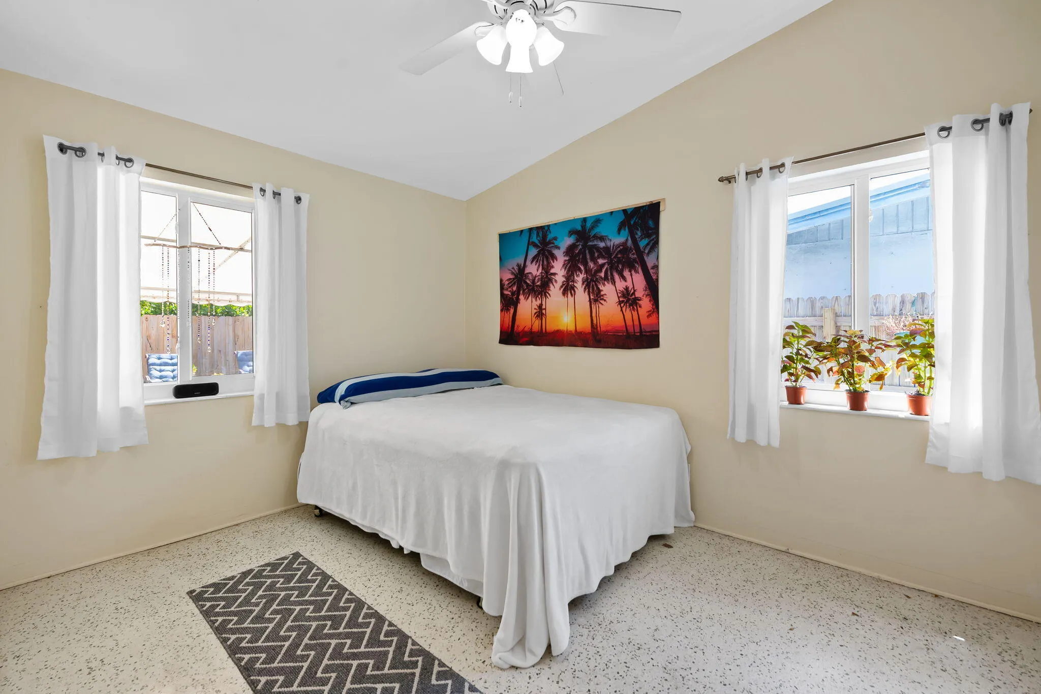 Guest bedroom 2