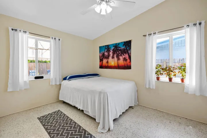 Guest bedroom 2