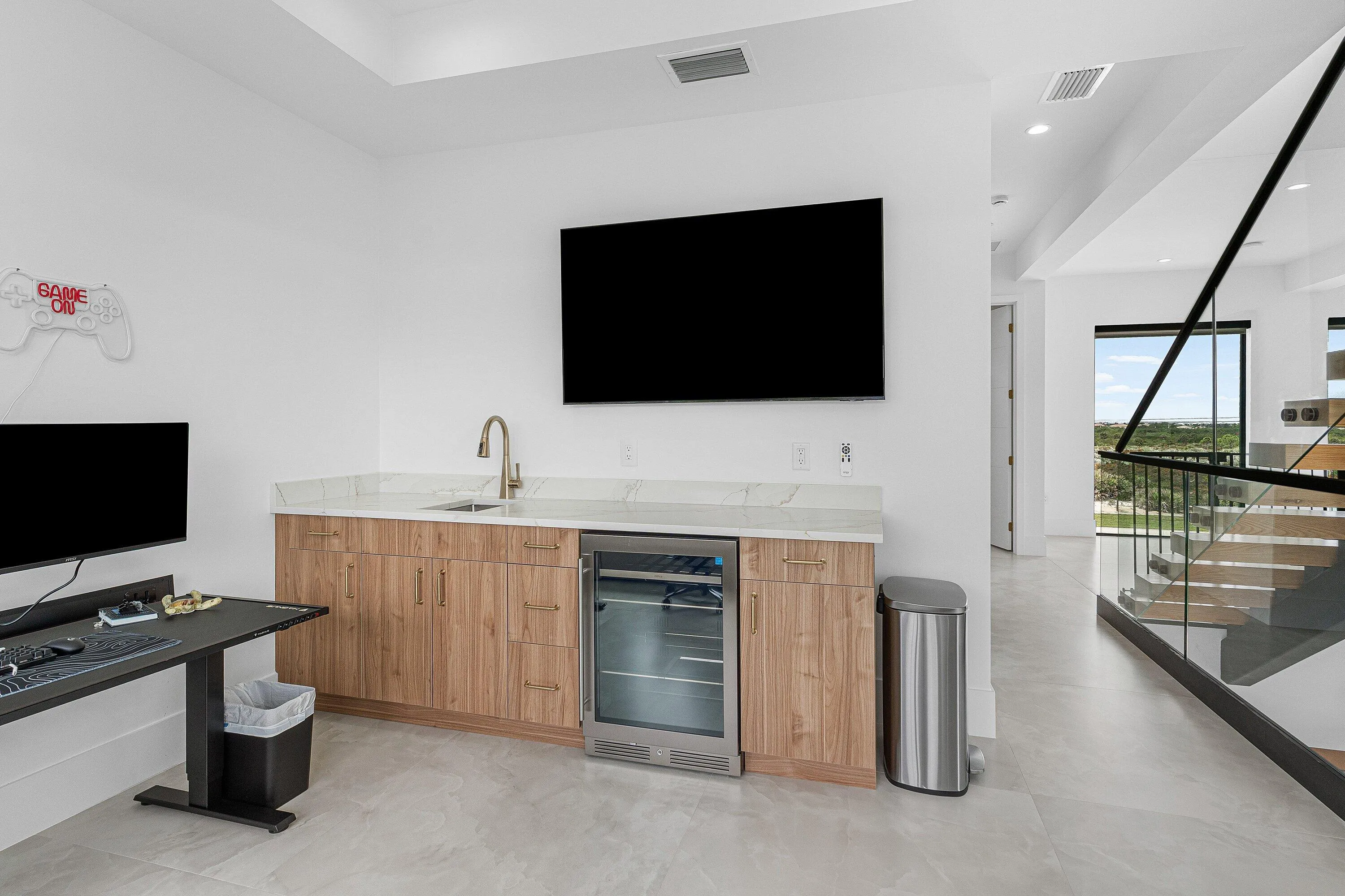 LOFT