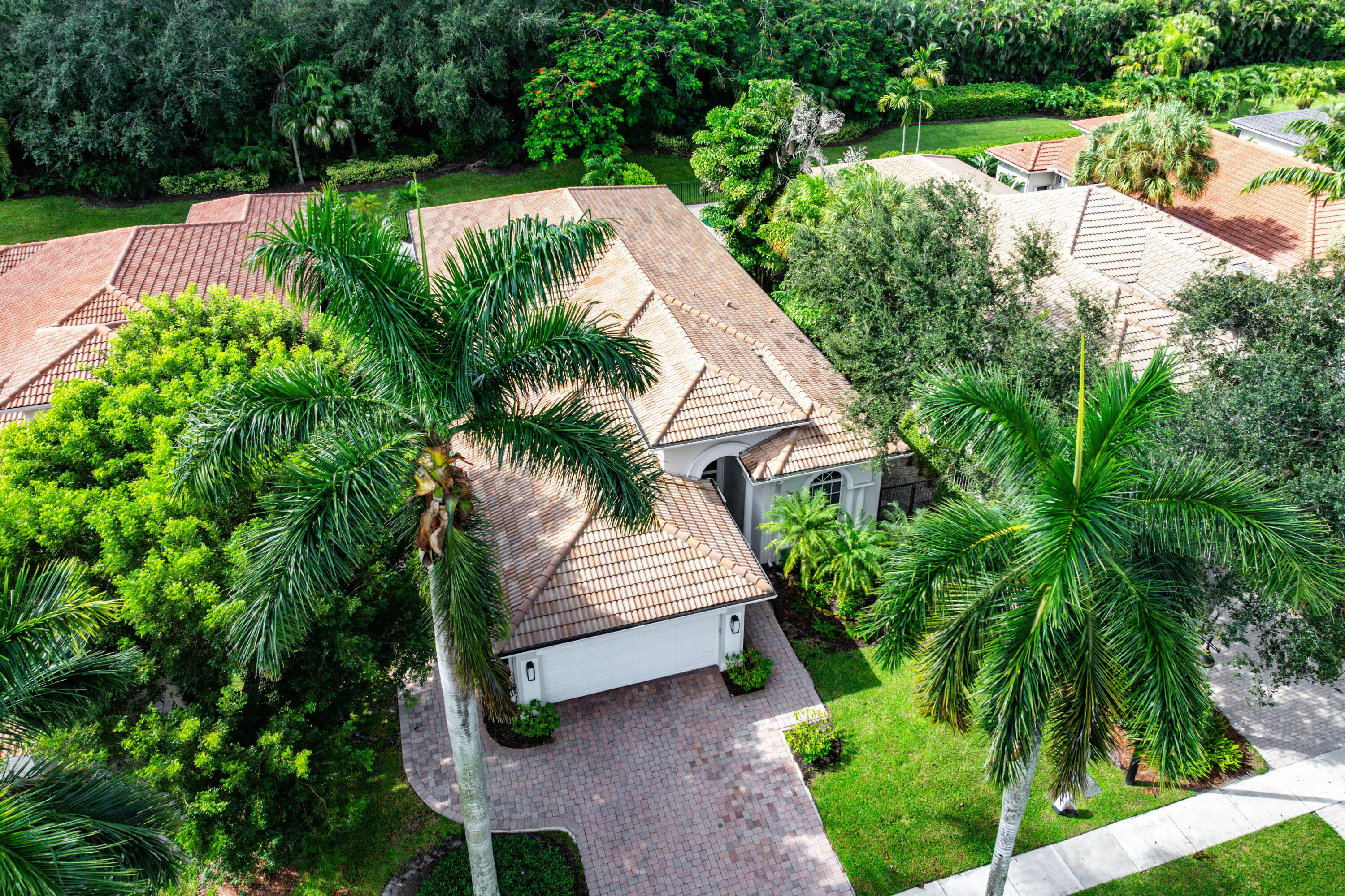 036-8138ValhallaDrive-DelrayBeach-FL-334