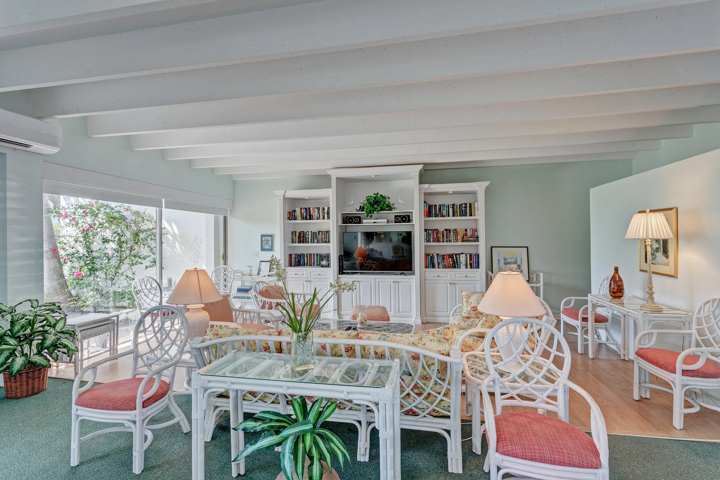 COMMUNITY ROOM