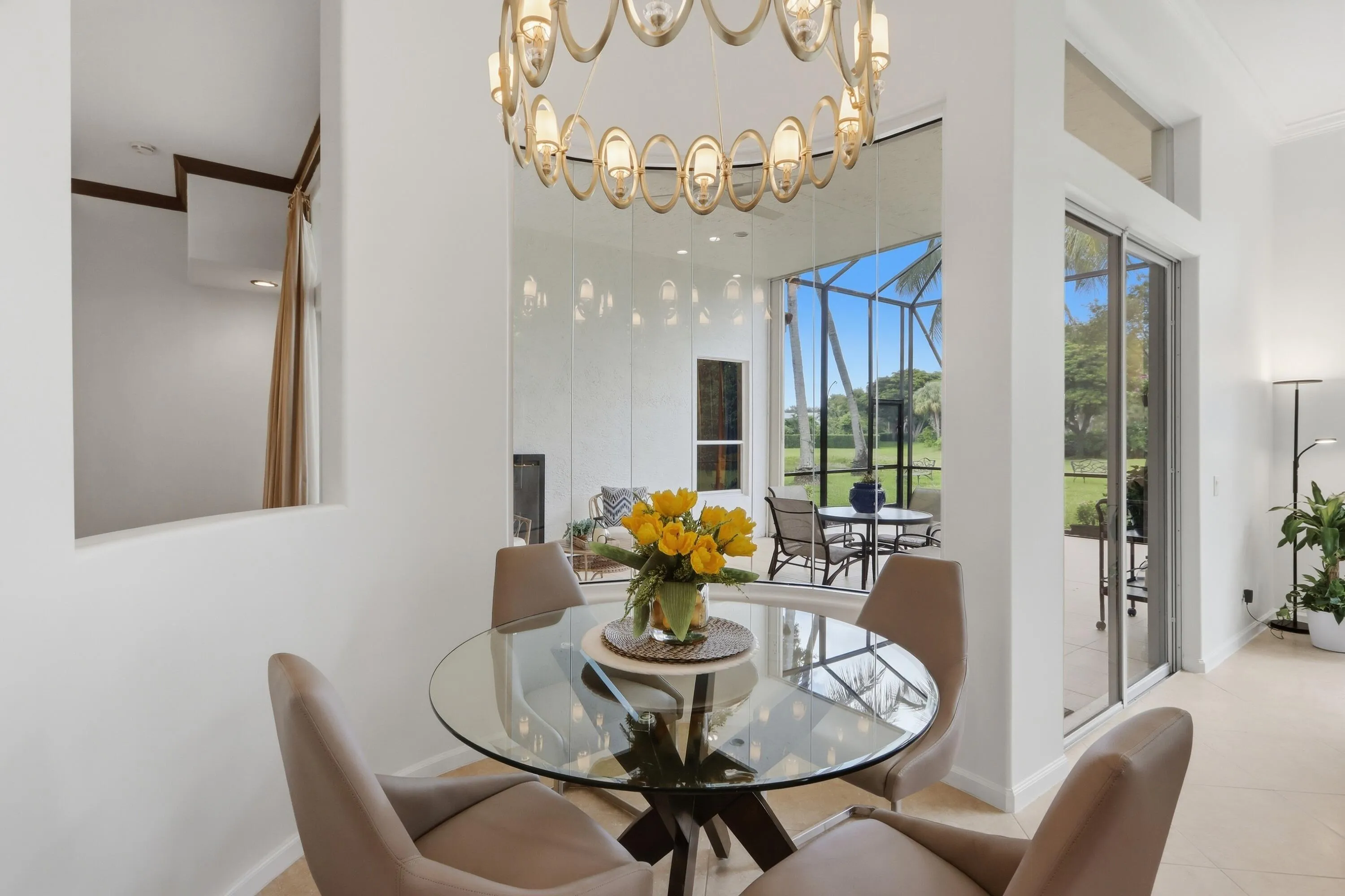 Eat-In Kitchen