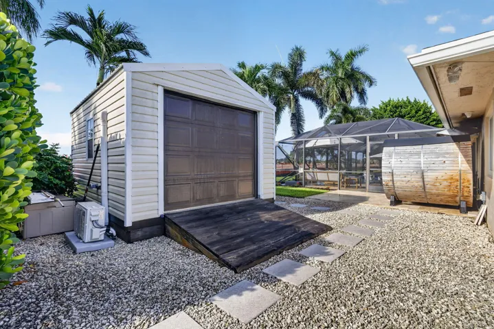 Shed