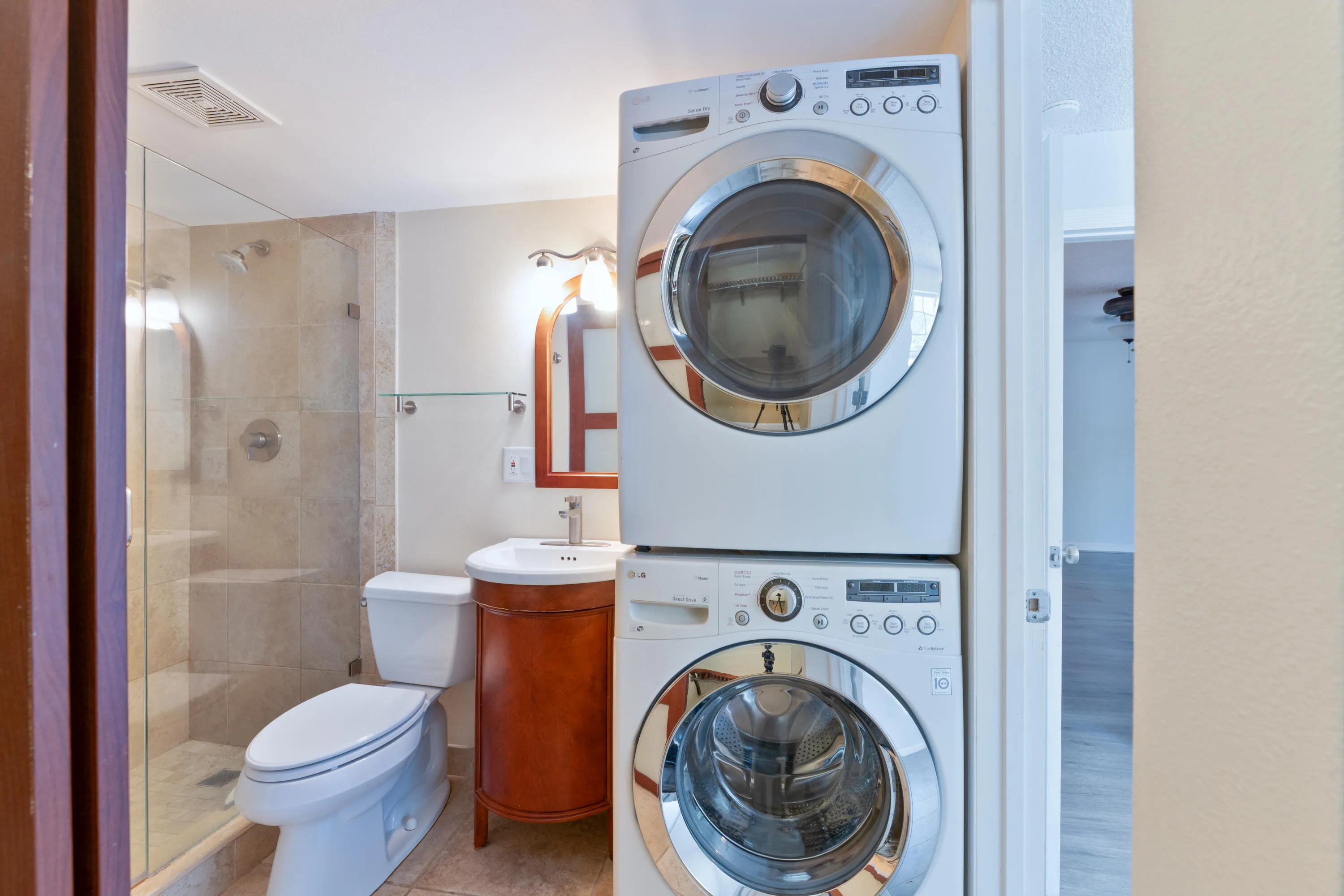 20260815 - 706 SE 2nd Ave 429 - HR-22