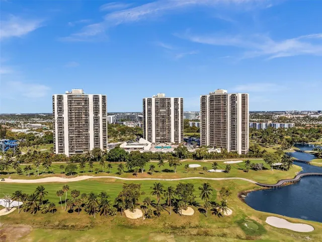 Three Coronado's towers are located directly on the Turnberry golf course in prime Aventura location