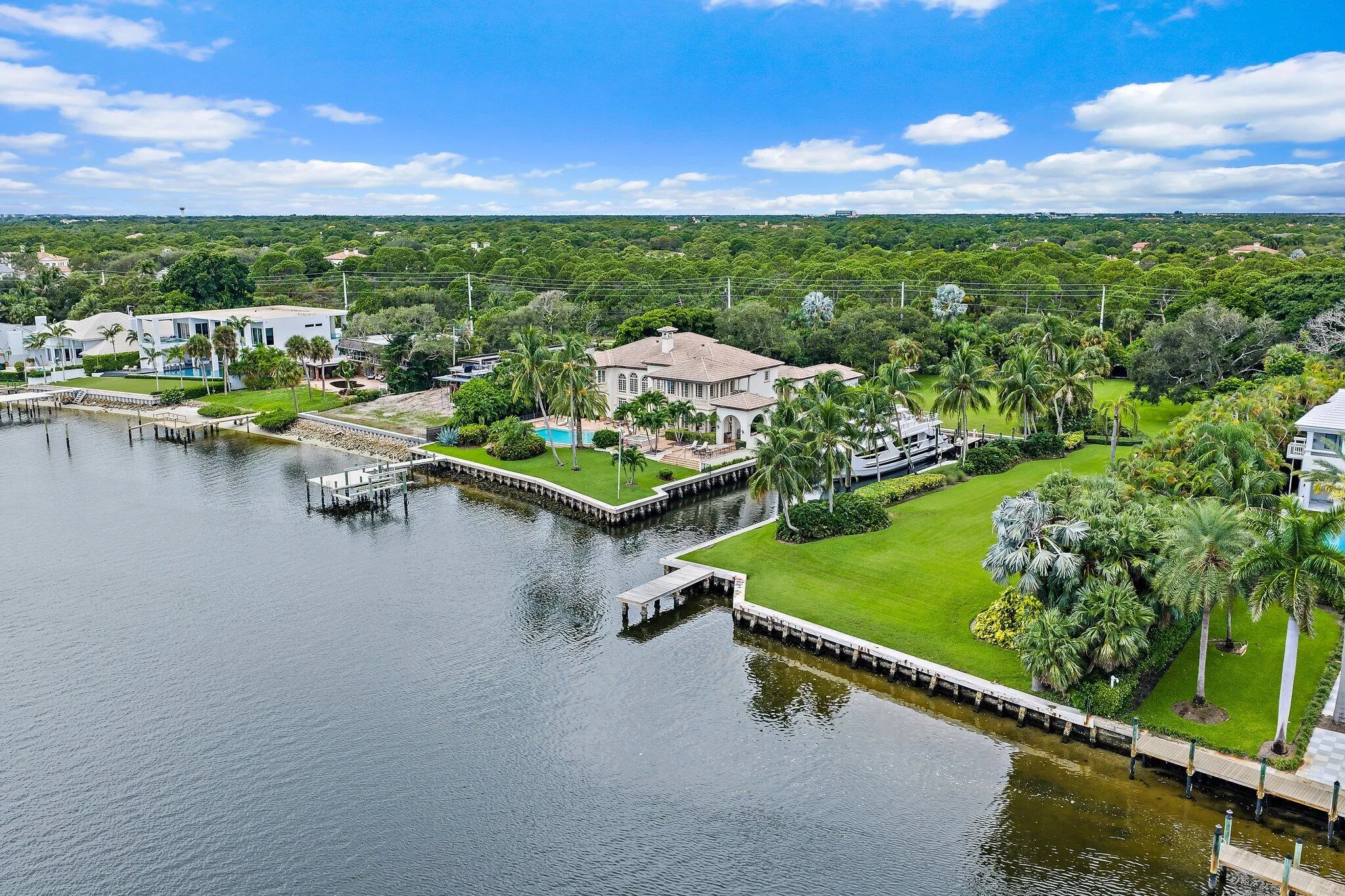 access to both Jupiter AND Palm Beach Inlets from this property