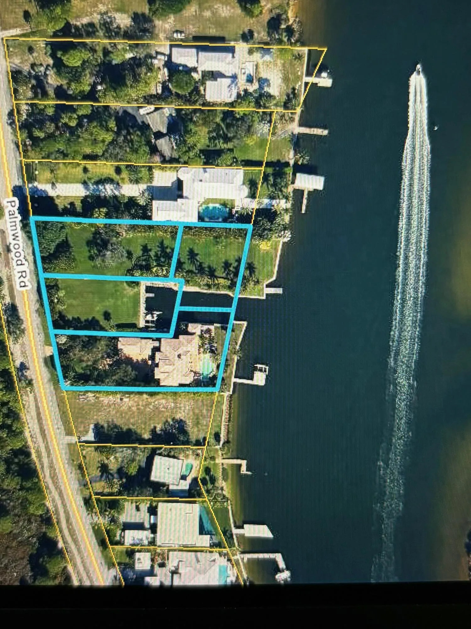 the two north parcels can be sold separately, or all 4 can create a perfect yachting compound...