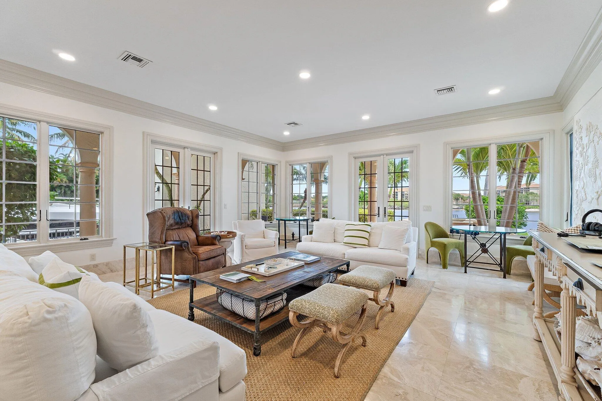 Spacious Family Room