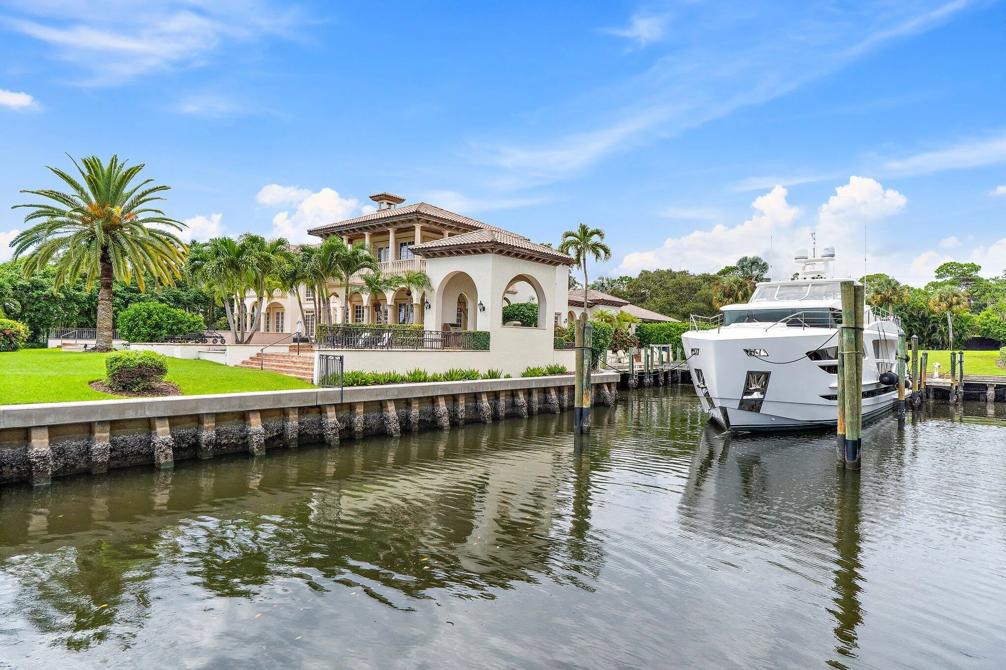 216' Protected Dockage