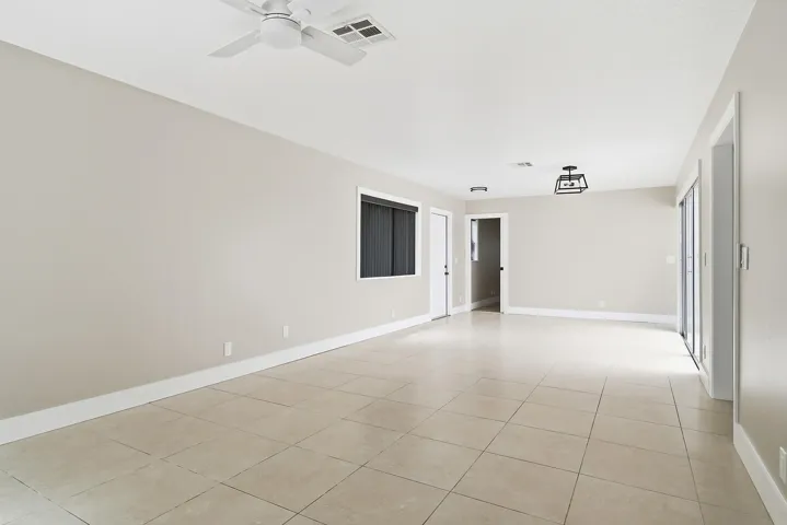 581-NW-47TH-AVE-33445-011