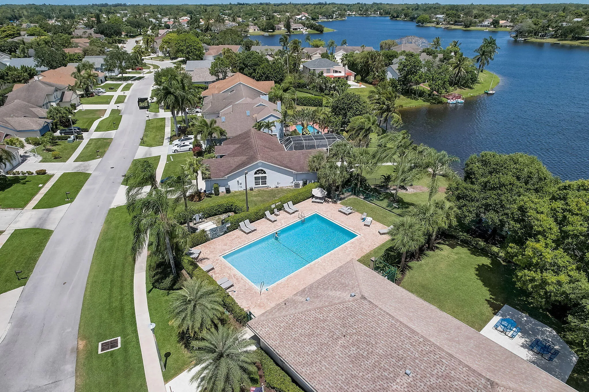 Meadowbreeze Dr-064