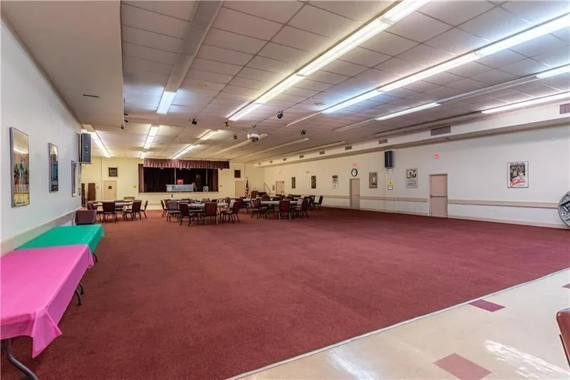 LARGE EVENT ROOM IN MAIN CLUBHOUSE