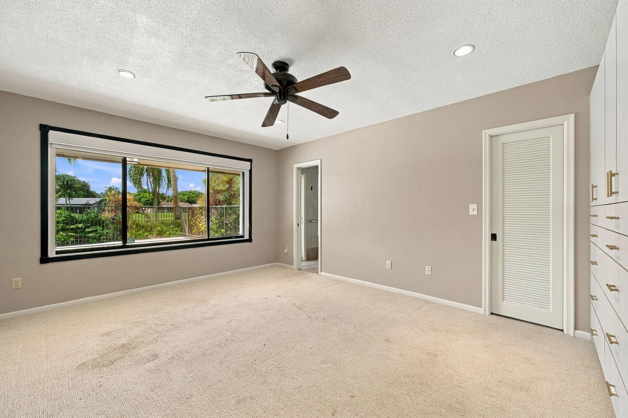 19-web-or-mls-11713-spinnaker-way