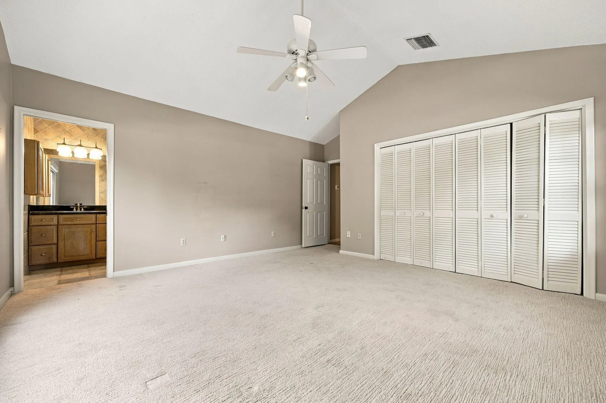 29-web-or-mls-11713-spinnaker-way
