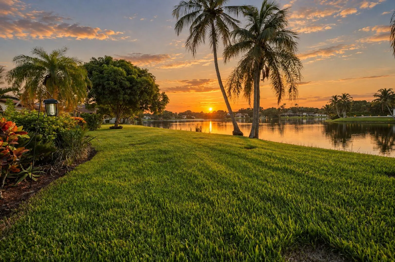 49-web-or-mls-11713-spinnaker-way