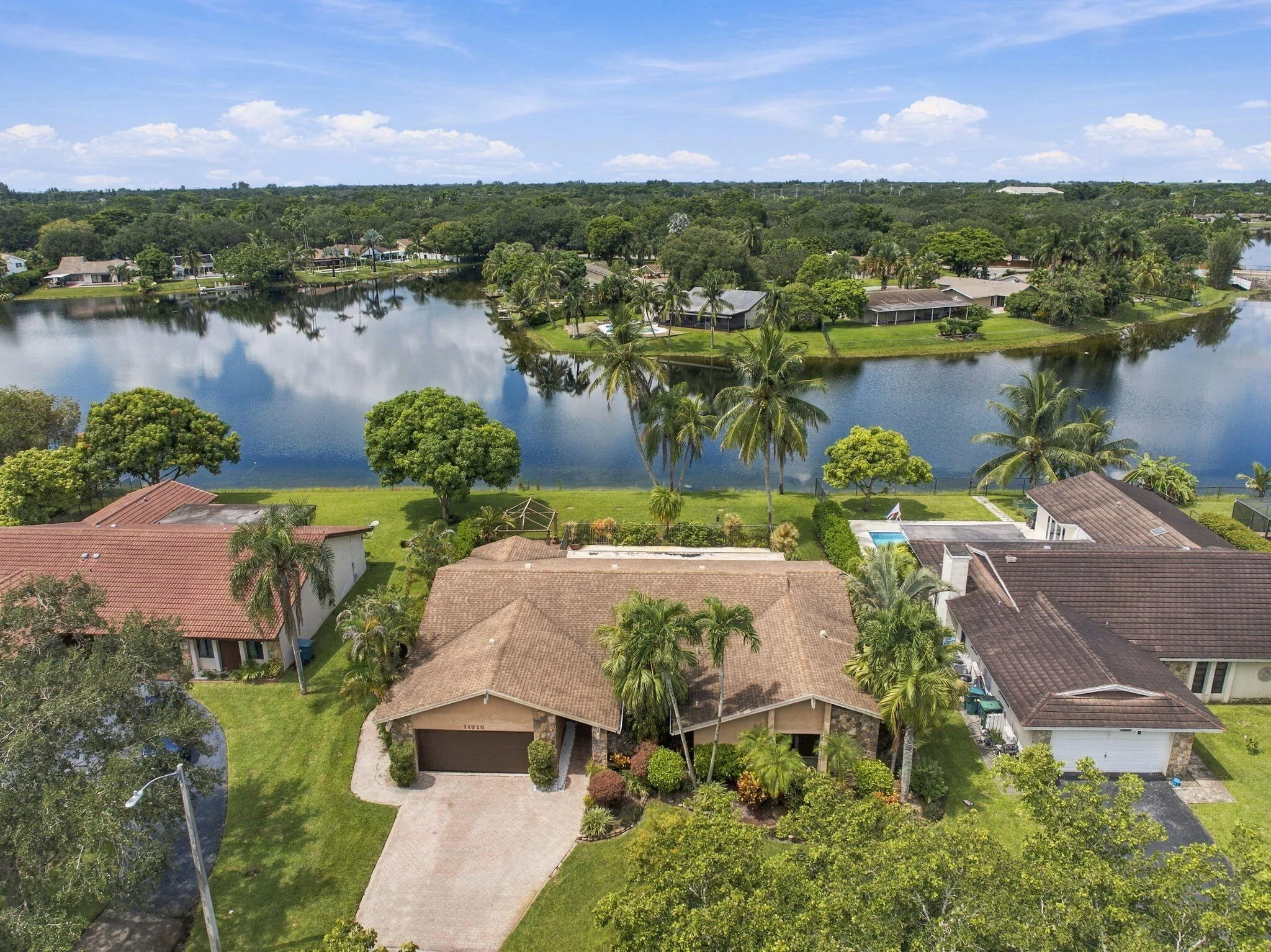 3-web-or-mls-11713-spinnaker-way